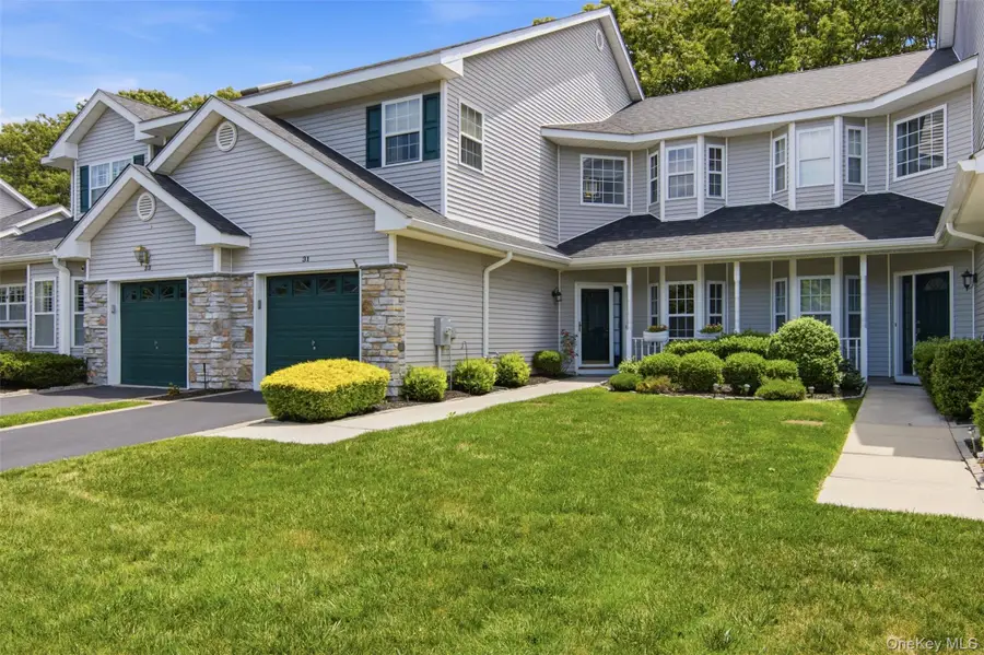 31 Willow Wood Drive, East Setauket, NY 11733 - #2