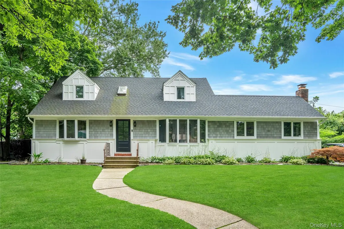 27 Middle Drive, Huntington, NY 11743 - #1