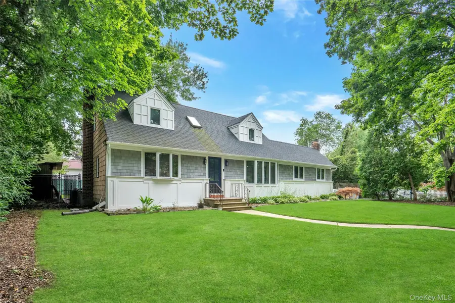 27 Middle Drive, Huntington, NY 11743 - #2