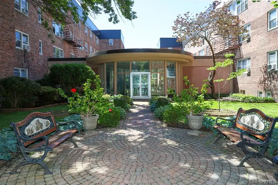 6-8 Wooleys Lane #B34, Great Neck, NY 11023 - #2