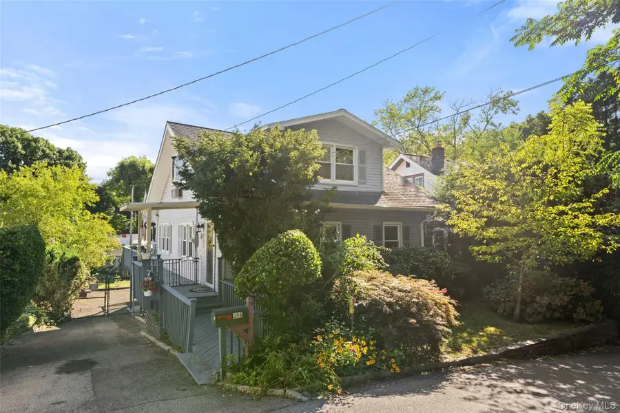396 Farragut Avenue, Hastings On Hudson, NY 10706 - #2