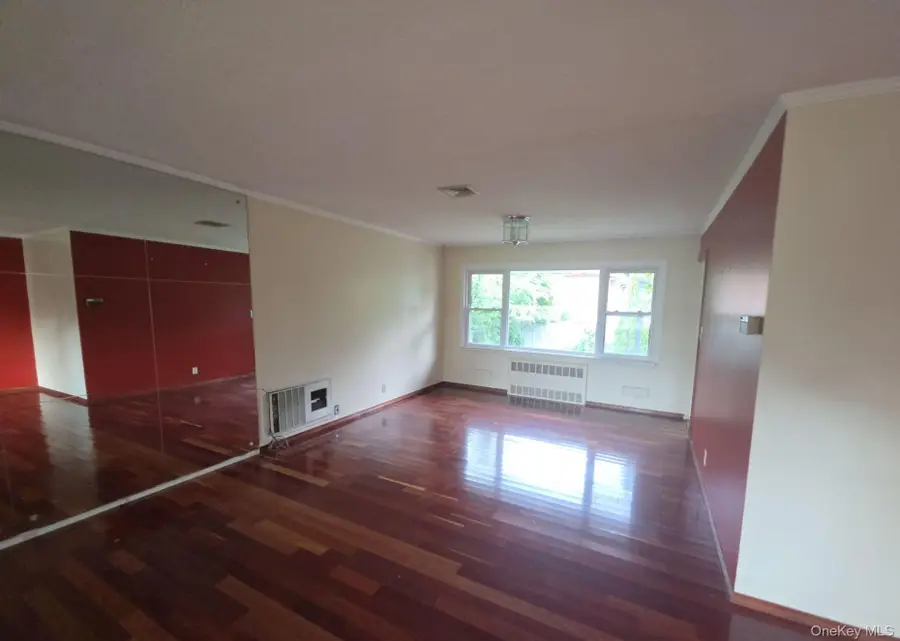 172 Evergreen Drive, Westbury, NY 11590 - #3