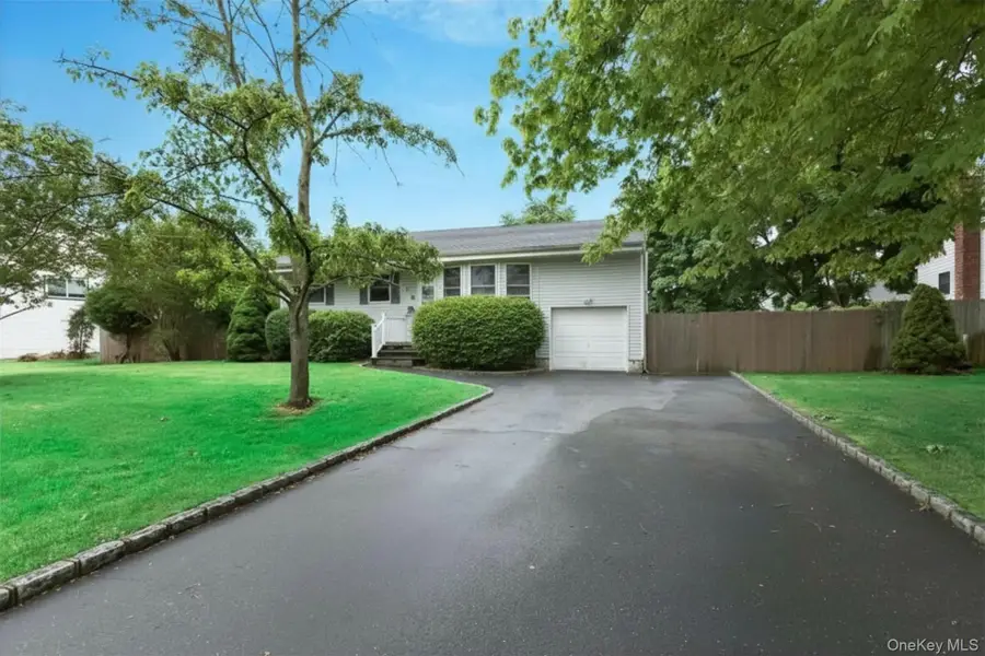10 Brian Drive, East Islip, NY 11730 - #3