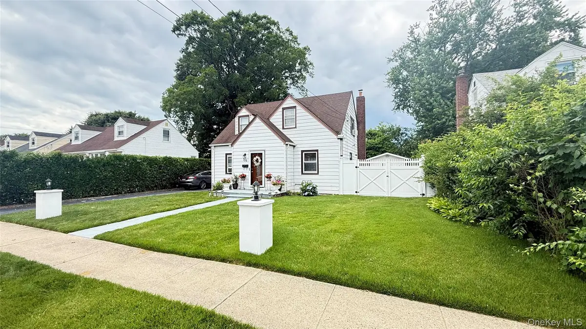 706 Partridge Avenue, West Hempstead, NY 11552 - #1