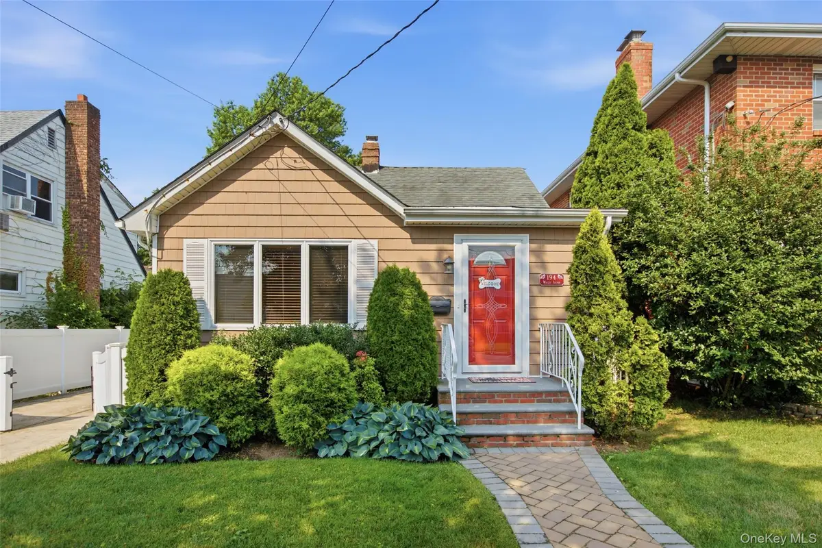 194 Willis Avenue, Floral Park, NY 11001 - #1