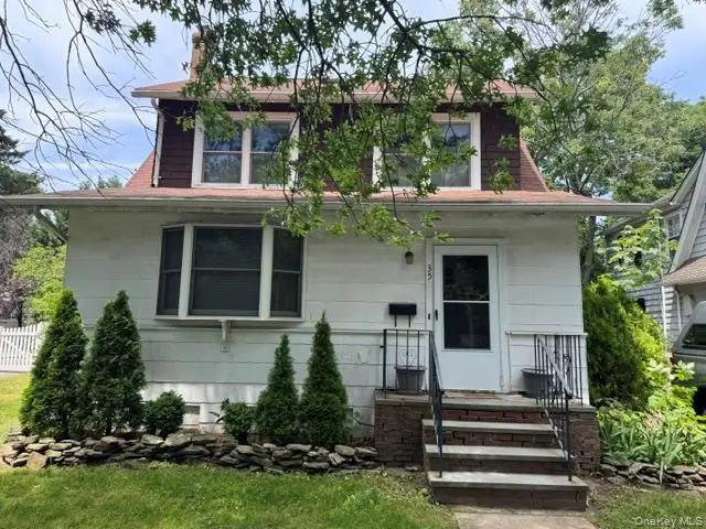 35 Fairview Avenue, Port Washington, NY 11050 - #2