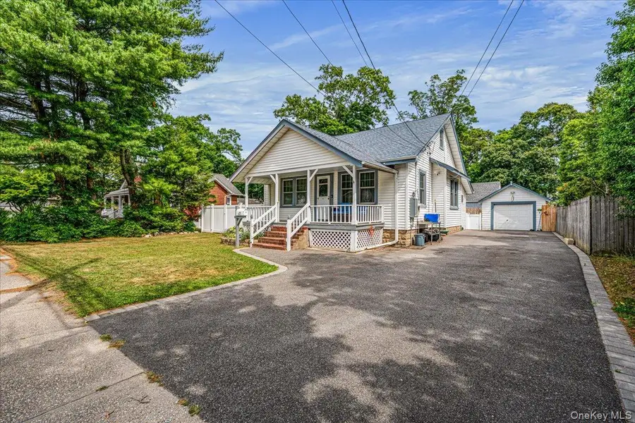 41 Moffitt Boulevard, East Islip, NY 11730 - #2