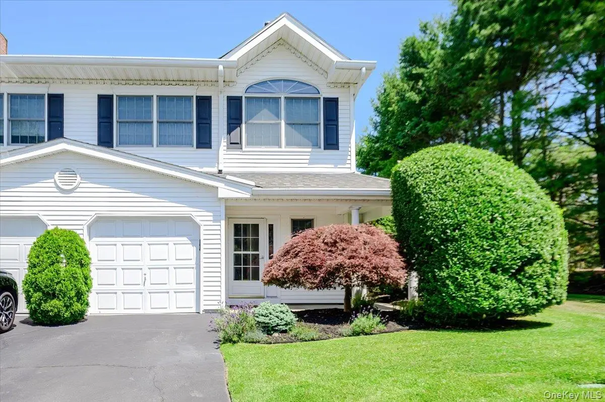 1 S Country Common, West Islip, NY 11795 - #1