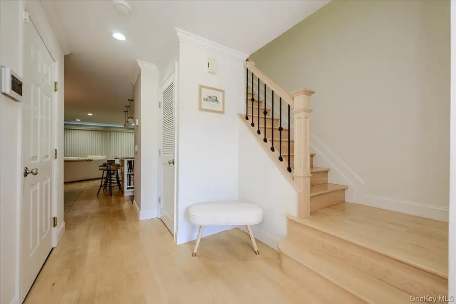 1 S Country Common, West Islip, NY 11795 - #3
