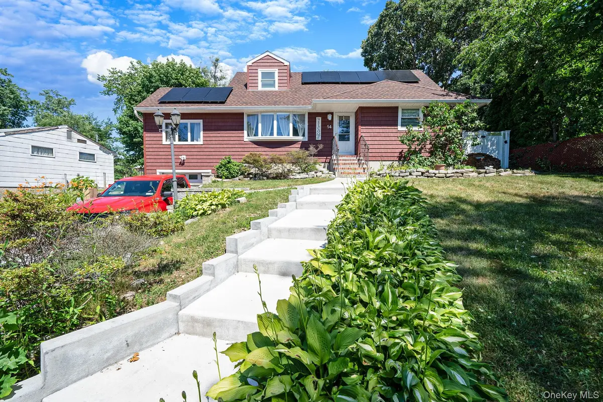 14 Benmor Court, Plainview, NY 11803 - #1