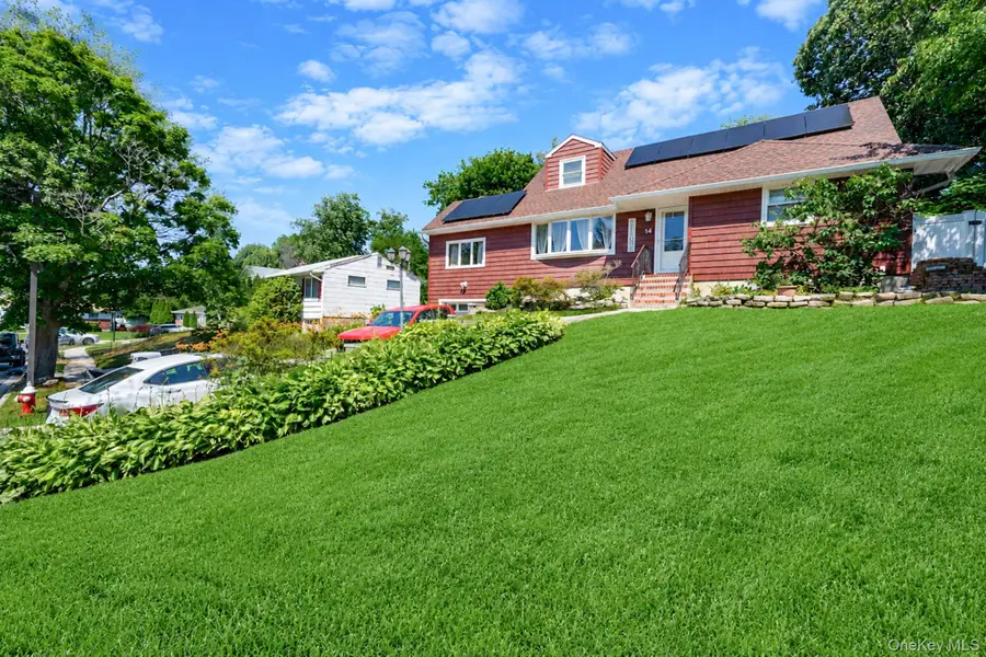14 Benmor Court, Plainview, NY 11803 - #2