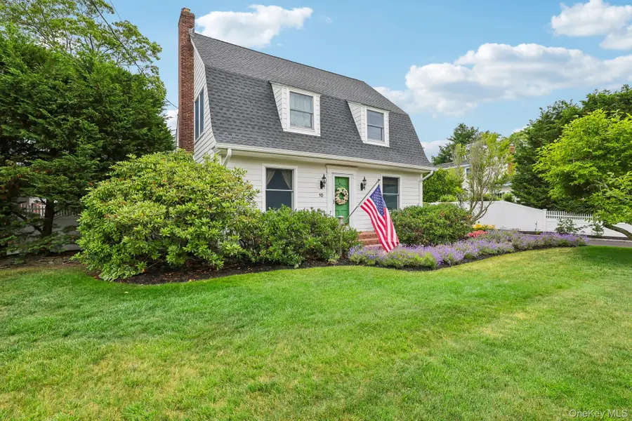 10 Boyd Avenue, Bay Shore, NY 11706 - #3