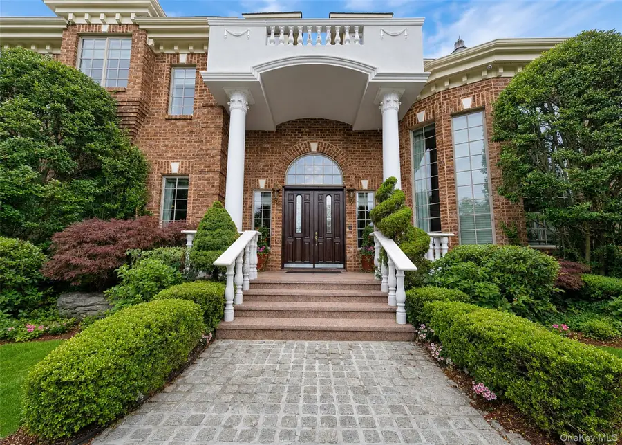 6 Boxwood Way, Manhasset, NY 11030 - #2