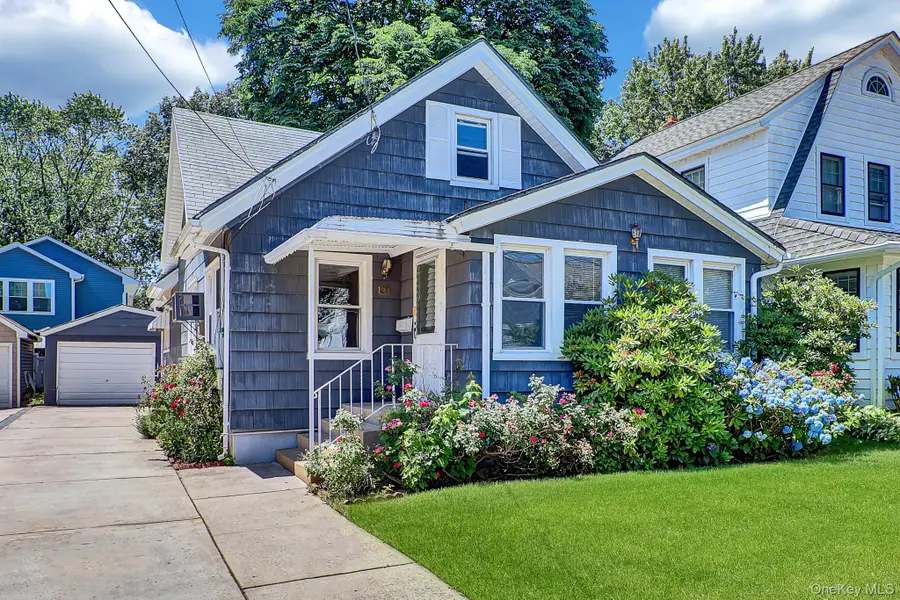 100 Irving Avenue, Floral Park, NY 11001 - #2