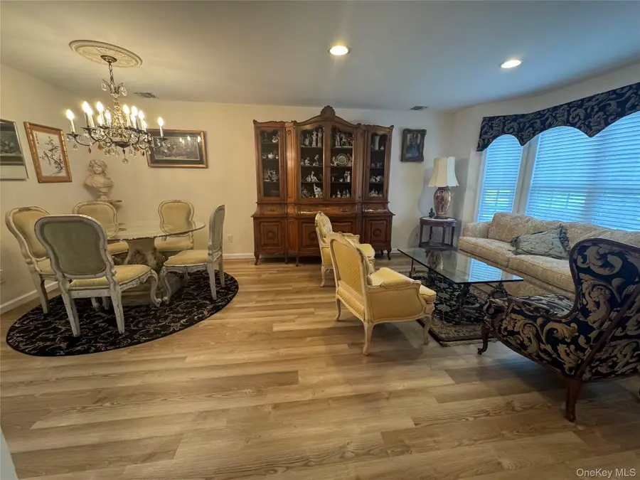 891 Altessa Boulevard, Melville, NY 11747 - #2