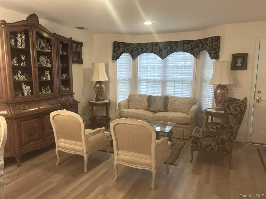 891 Altessa Boulevard, Melville, NY 11747 - #3