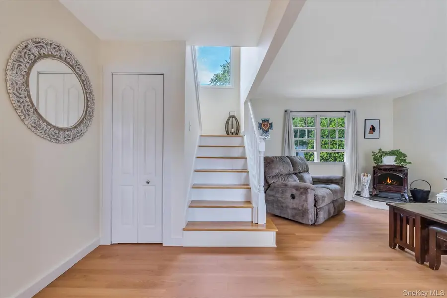 71 Singingwood Drive, Holbrook, NY 11741 - #2