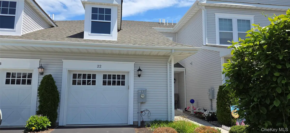22 Cricket Court, Shirley, NY 11967 - #1