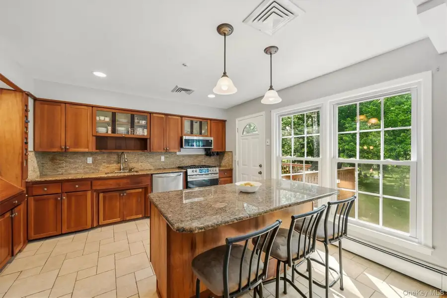 11 Nuthatch Lane, West Nyack, NY 10994 - #3