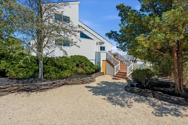 16 Meadow Lane, Westhampton Beach, NY 11978