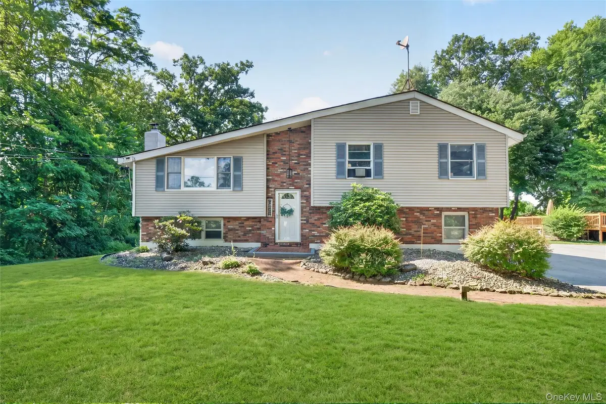 18 Pine Ridge Drive, Hopewell Junction, NY 12533 - #1