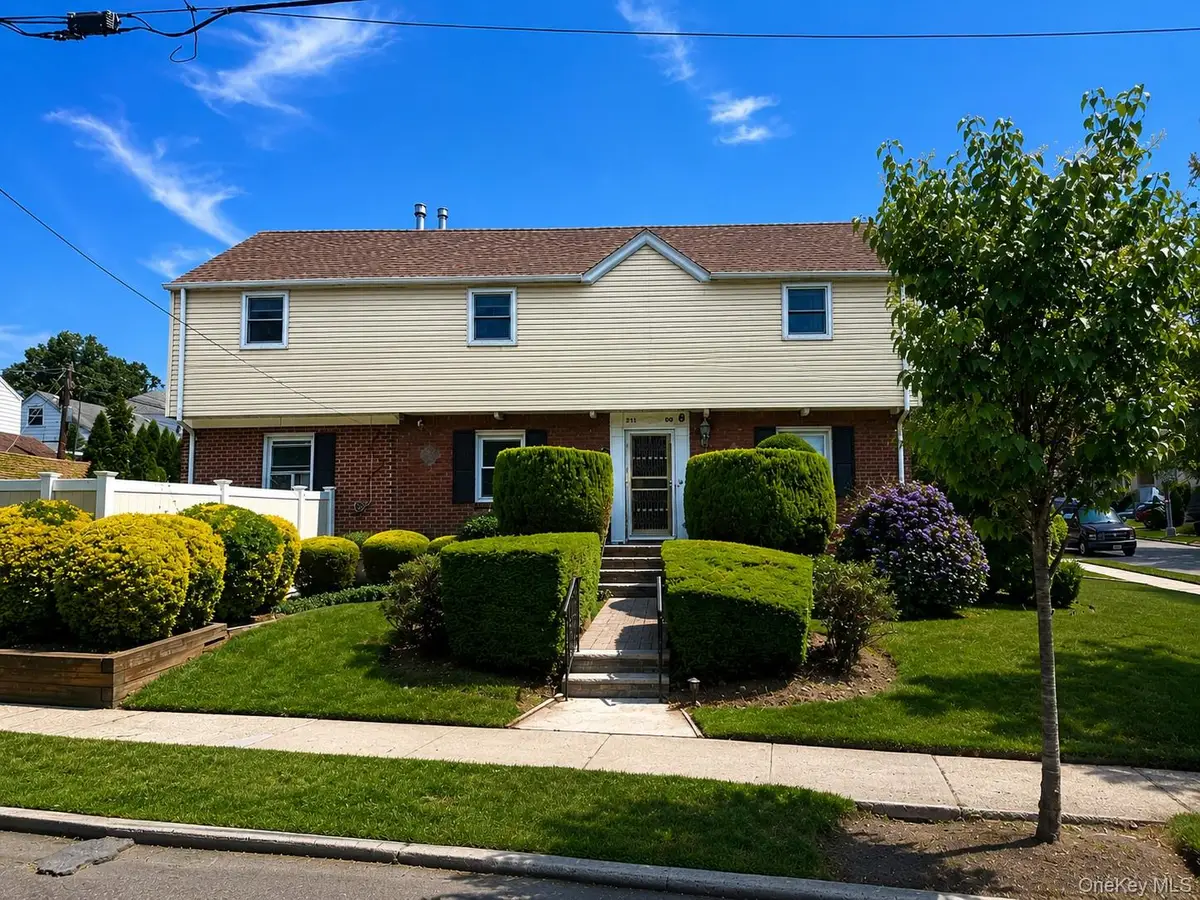 21104 Richland Avenue, Oakland Gardens, NY 11364 - #1