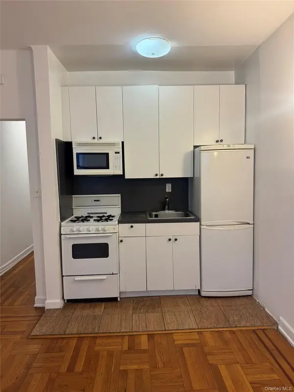 41-41 41st Street #5N, Sunnyside, NY 11104