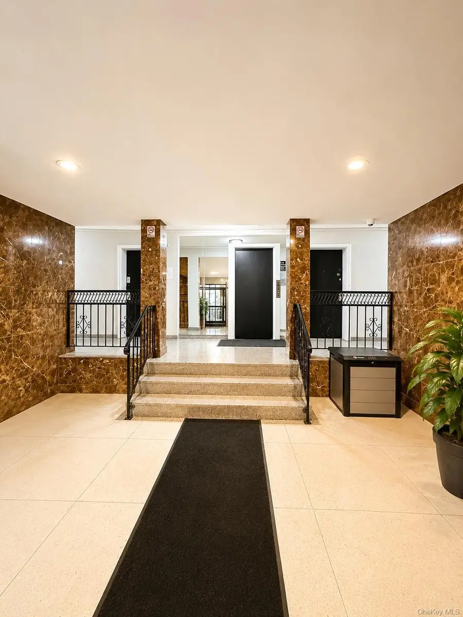 131-11 Kew Gardens Road #4H, Richmond Hill, NY 11418 - #2