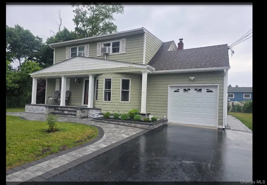 18 Cyprus Avenue, Brentwood, NY 11717 - #2
