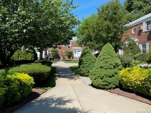 263-33 73rd. Avenue #A-2, Glen Oaks, NY 11004