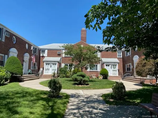 260-11 73rd Avenue #E-2, Glen Oaks, NY 11004