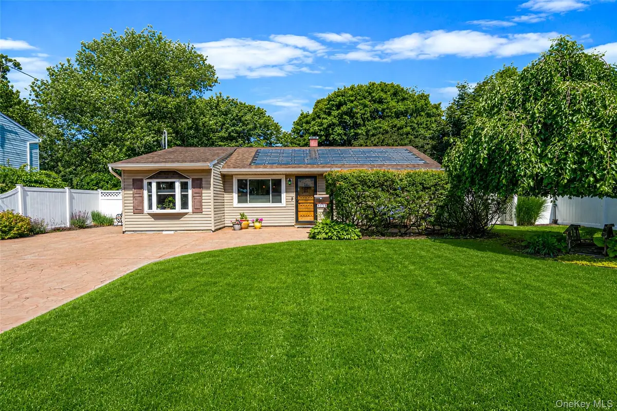 1053 Ocean Avenue, Bay Shore, NY 11706 - #1