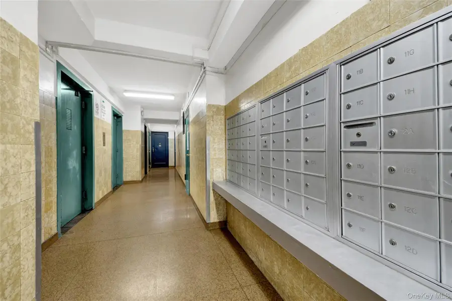 14 Metropolitan Oval #8G, Bronx, NY 10462 - #2
