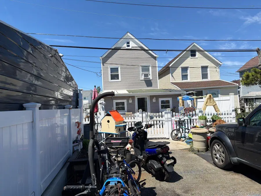 4 Bayview Avenue, Howard Beach, NY 11414 - #2