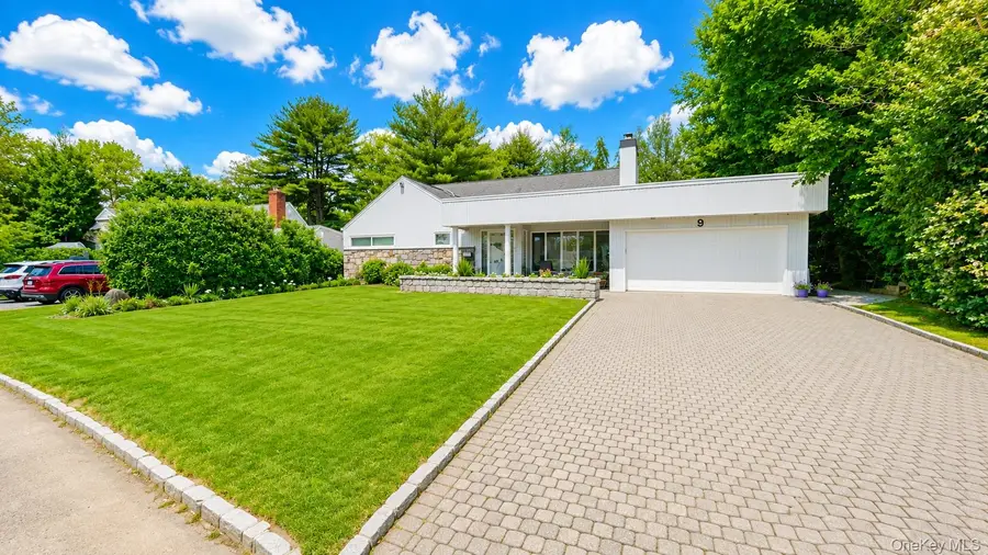 9 Arbor Road, East Hills, NY 11577 - #3