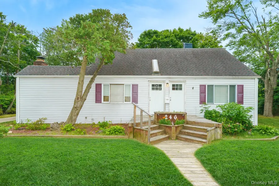 246 Columbus Avenue, West Babylon, NY 11704 - #3