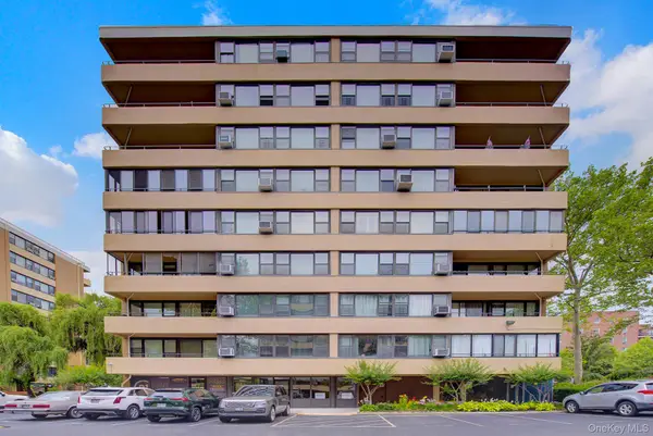 166-10 Powells Cove Boulevard #2C, Whitestone, NY 11357