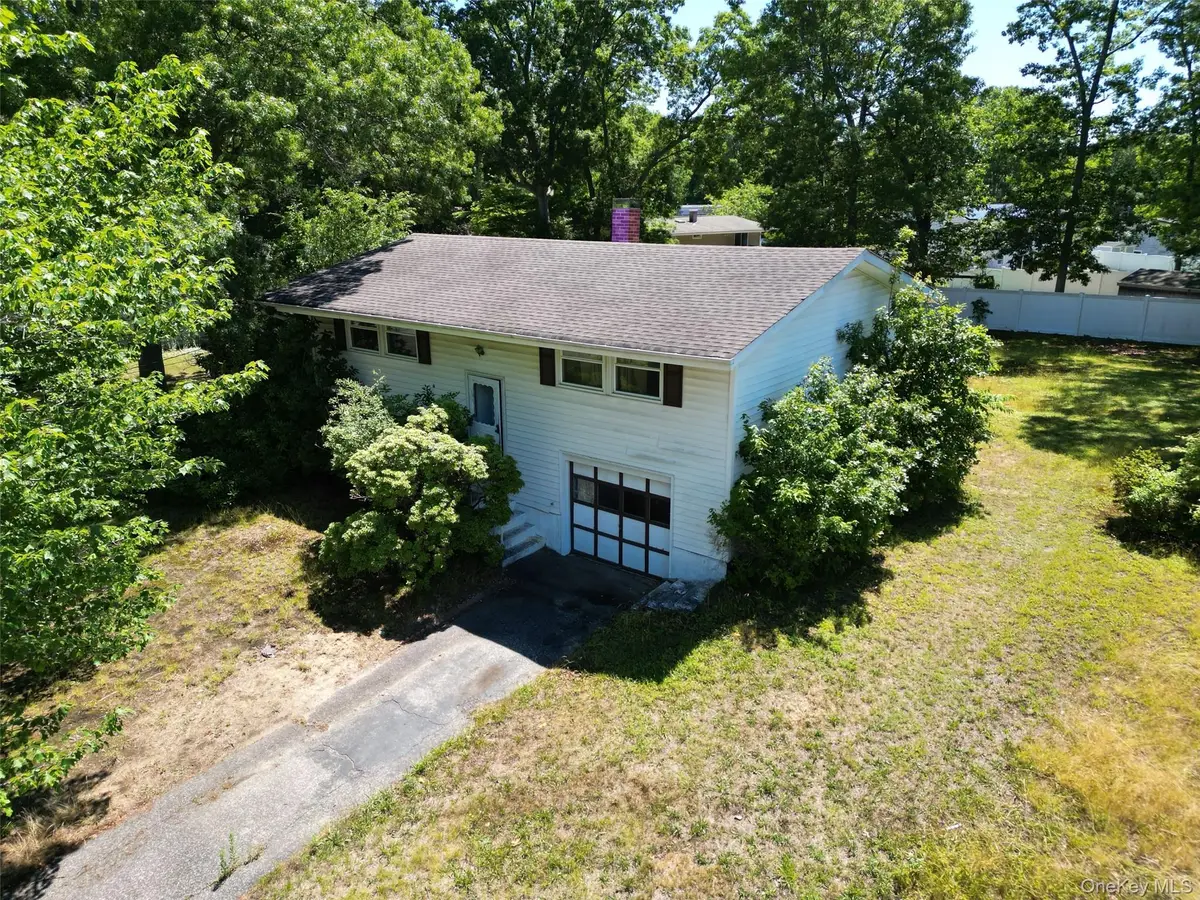 26 Cabin Lane, East Setauket, NY 11733 - #1