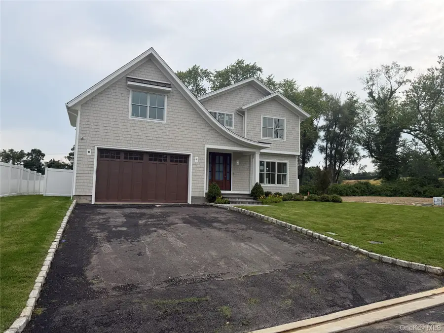 738 Motts Cove Road N, Glen Head, NY 11545 - #2