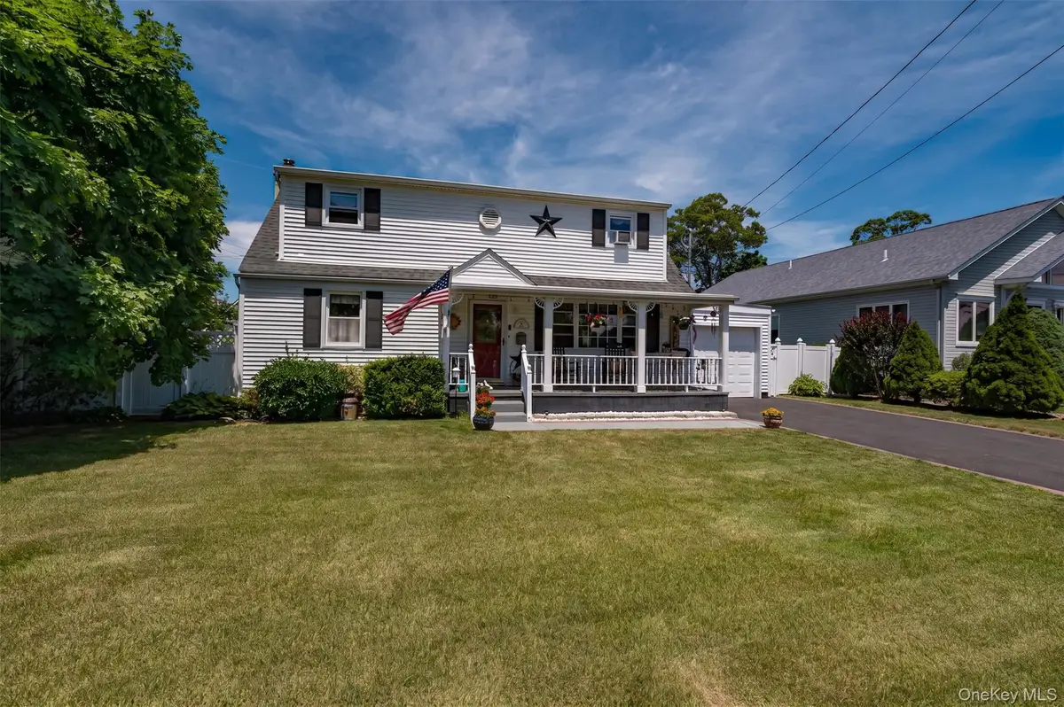 11 Spruce Street, Islip, NY 11751 - #1