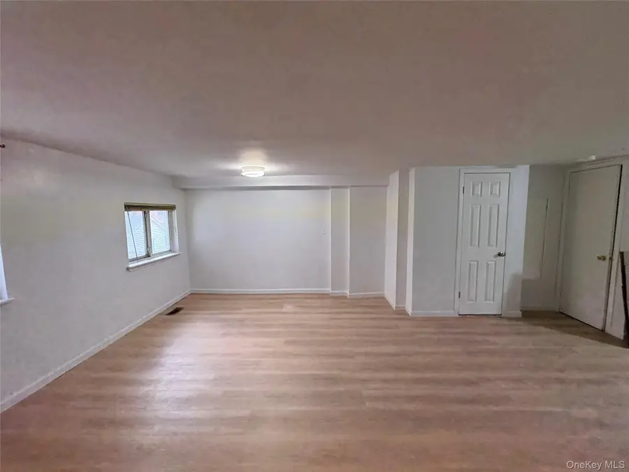 277 Graff Avenue, Bronx, NY 10465 - #2