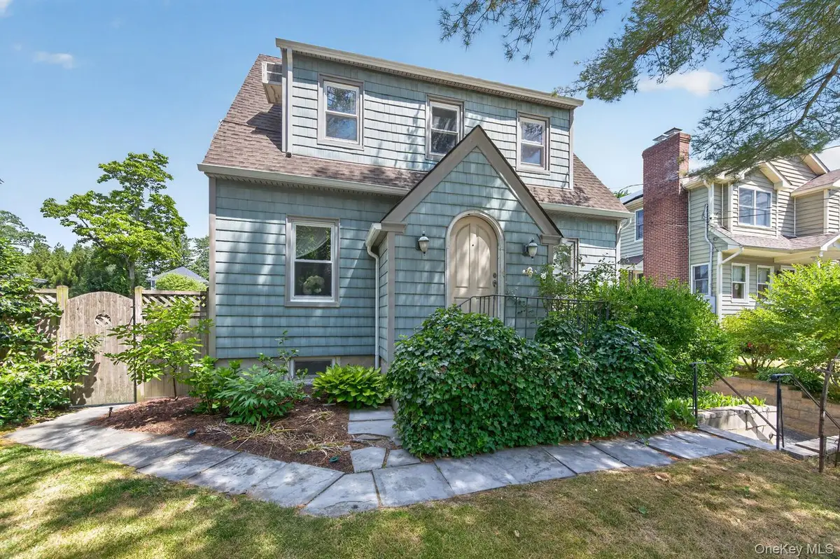 55 Pershing Avenue, Locust Valley, NY 11560 - #1