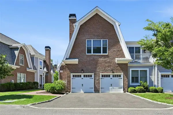 227 Coach Drive, Woodbury, NY 11797