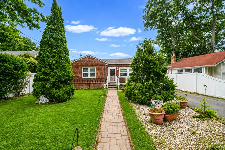 136 Sioux Street, Ronkonkoma, NY 11779 - #3