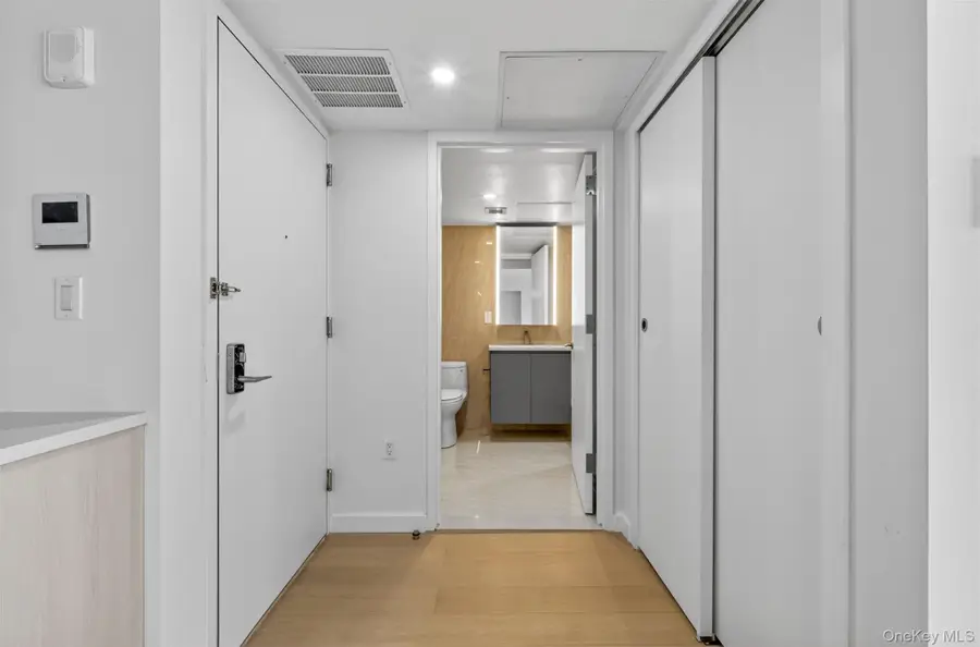 3371 Prince Street #6J, Flushing, NY 11354 - #3