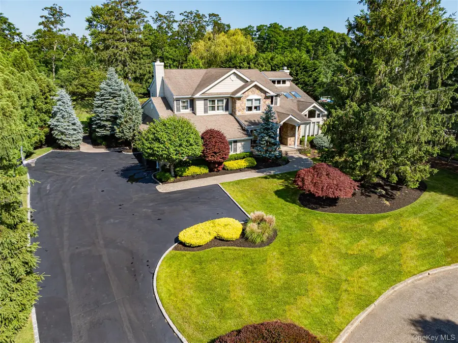 9 Crick Holly Lane, East Islip, NY 11730 - #2