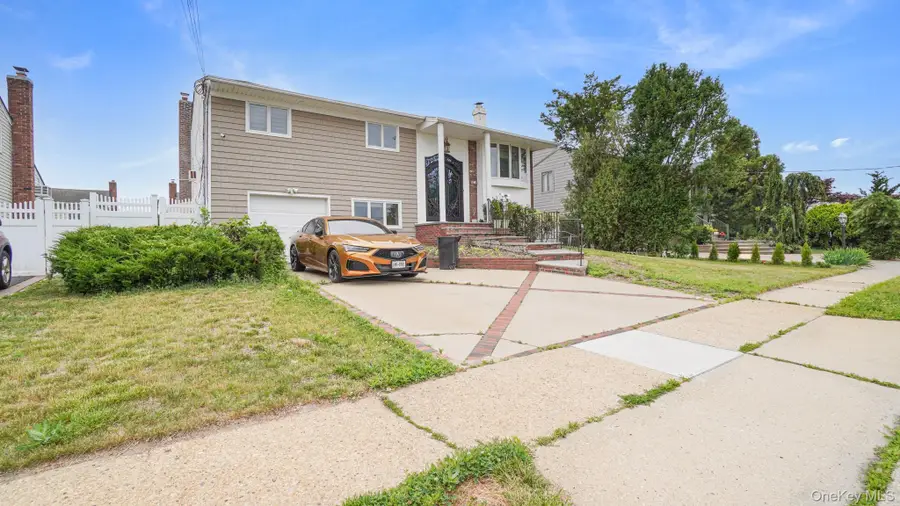 2694 Dorothy Street, Bellmore, NY 11710 - #2