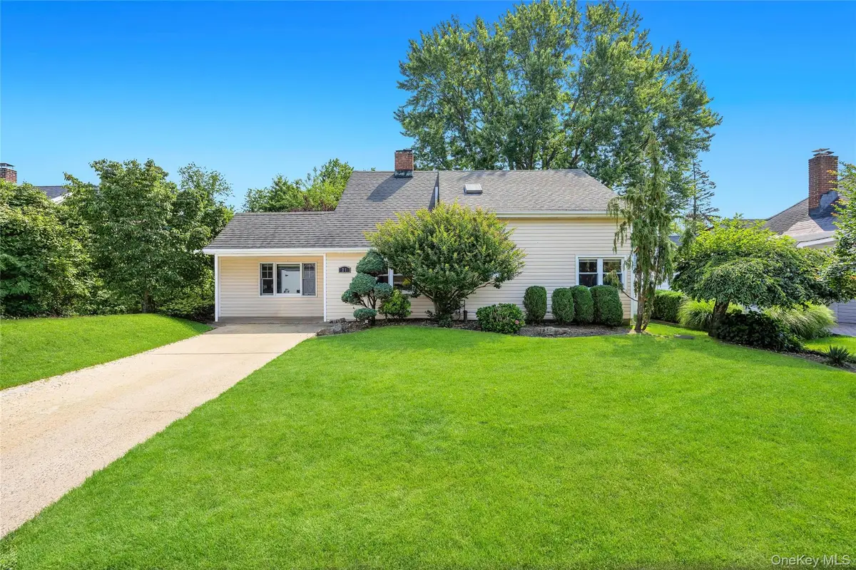 21 Horn Lane, Levittown, NY 11756 - #1
