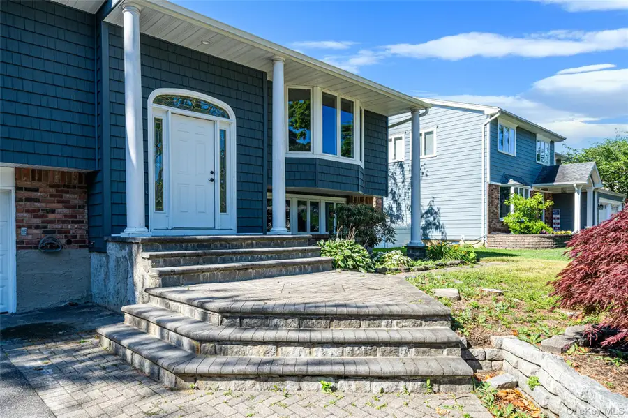 14 Stanley Place, Hauppauge, NY 11788 - #2
