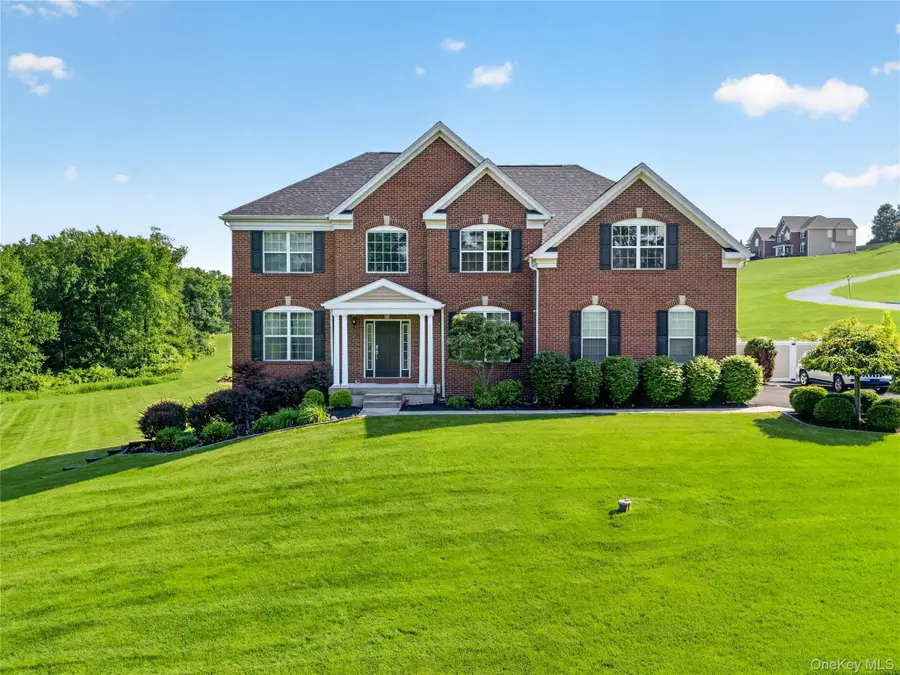33 Luthien Forest Road, New Windsor, NY 12553 - #3